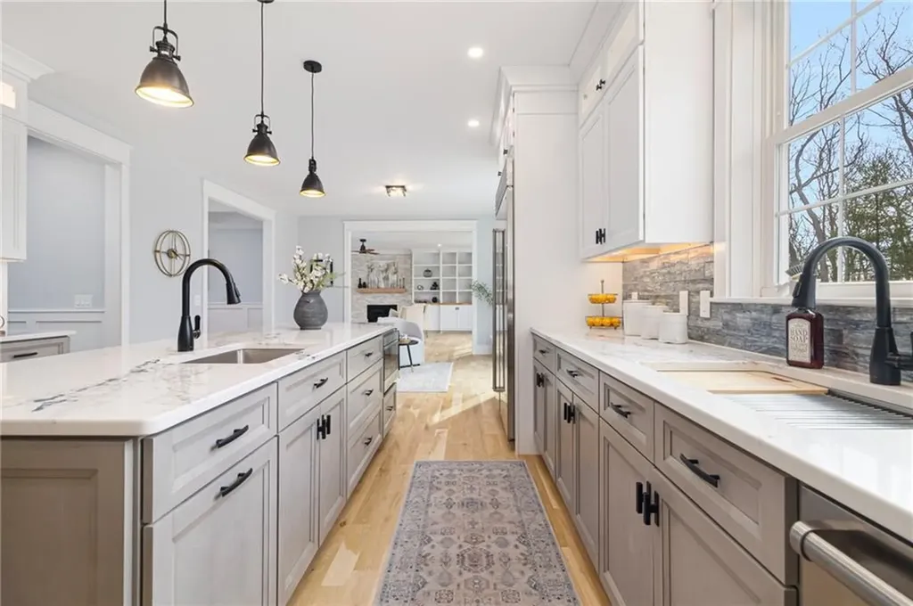 35 Beech Crest Road East Greenwich RI 02818