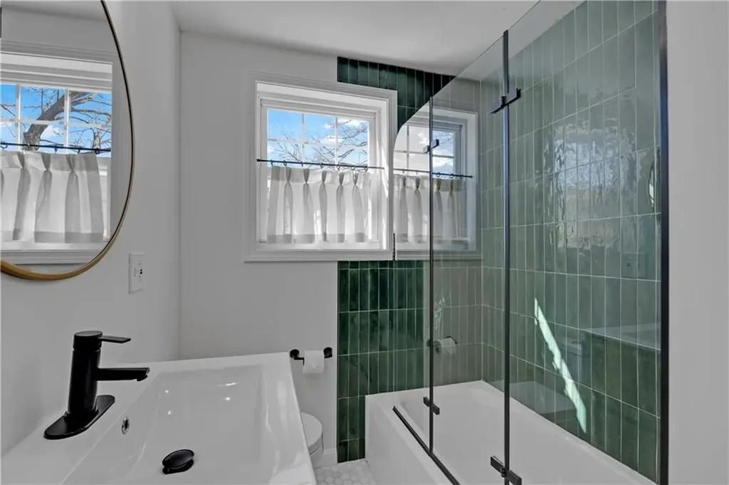 42 Victoria Avenue Cranston RI 02920