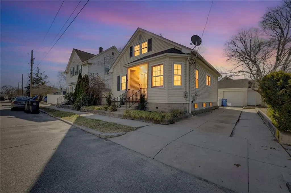 42 Victoria Avenue Cranston RI 02920