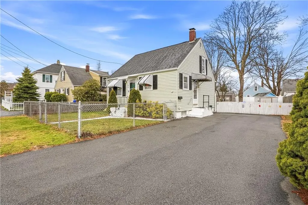 26 Pembroke Avenue Pawtucket RI 02860