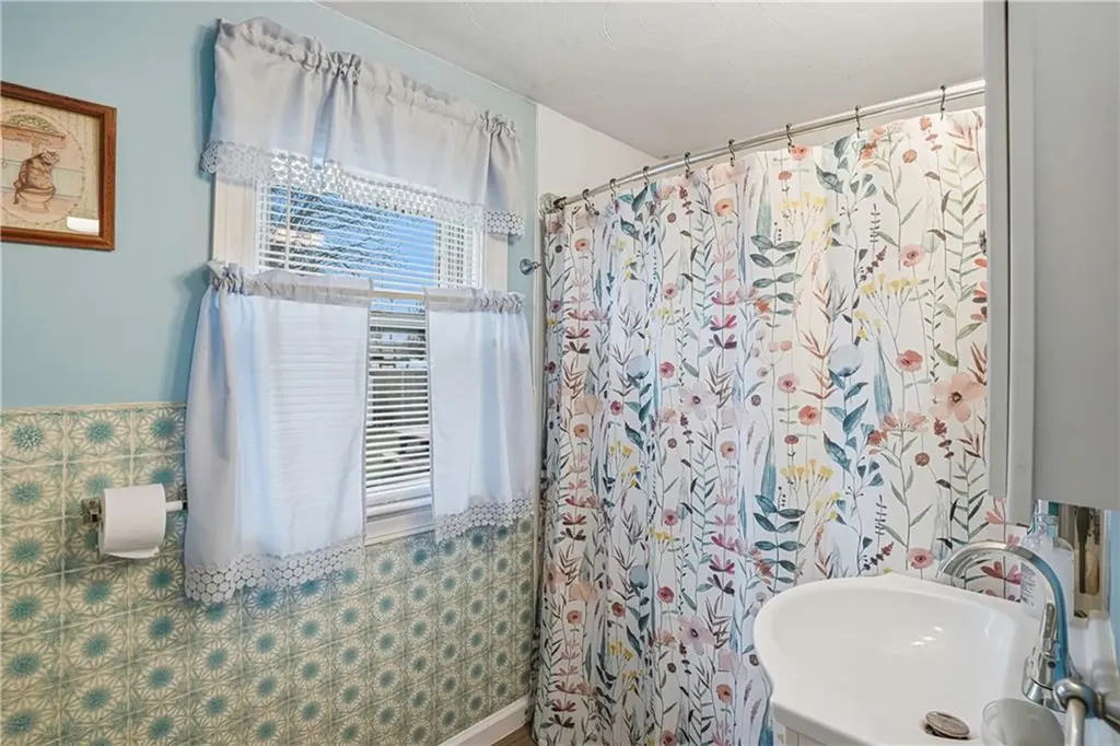 26 Pembroke Avenue Pawtucket RI 02860
