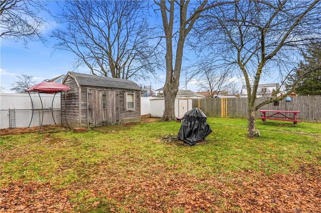 26 Pembroke Avenue Pawtucket RI 02860