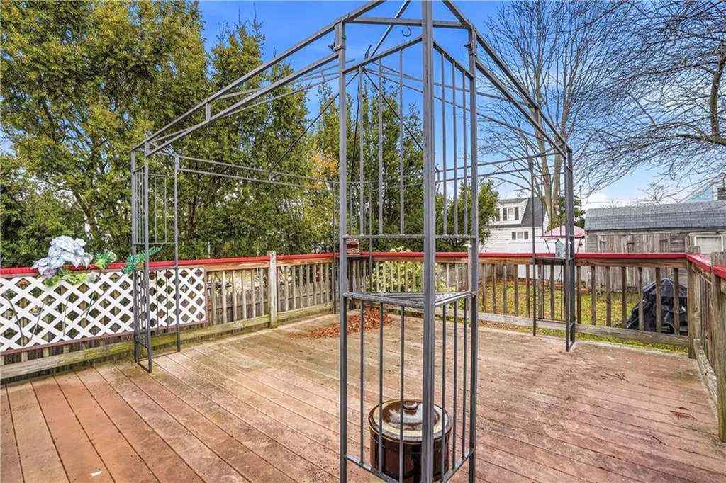 26 Pembroke Avenue Pawtucket RI 02860