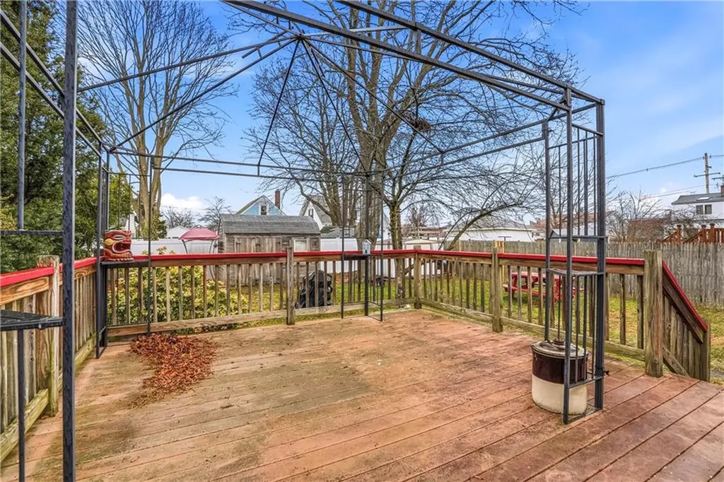 26 Pembroke Avenue Pawtucket RI 02860