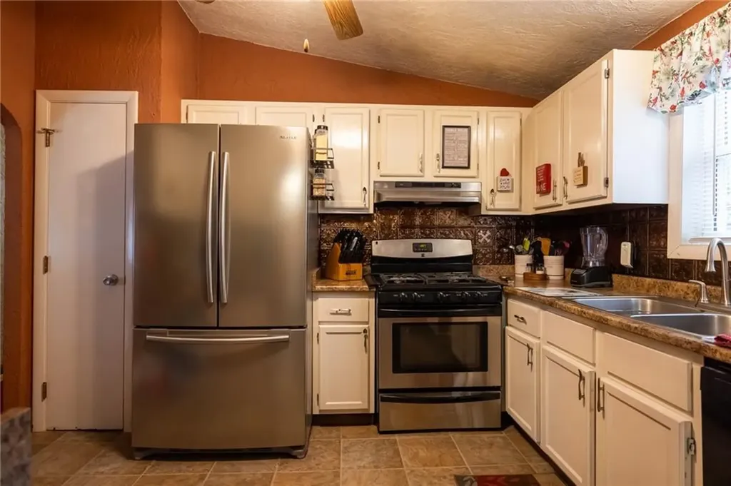 9 Finne Road Johnston RI 02919
