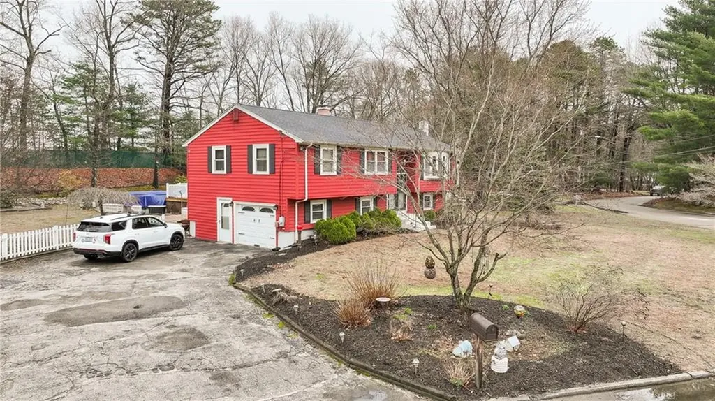 9 Finne Road Johnston RI 02919