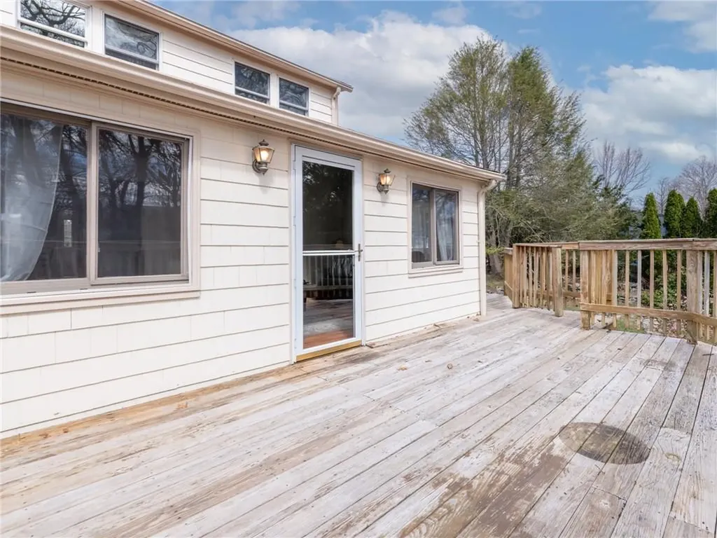 26 Anthony Street Warwick RI 02886