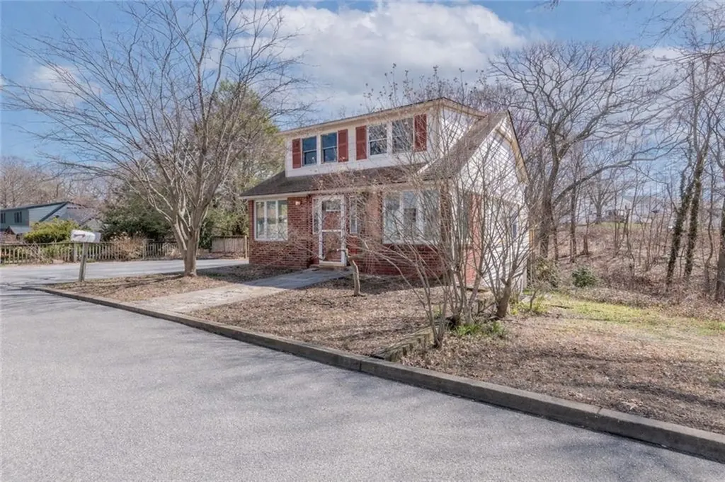 26 Anthony Street Warwick RI 02886