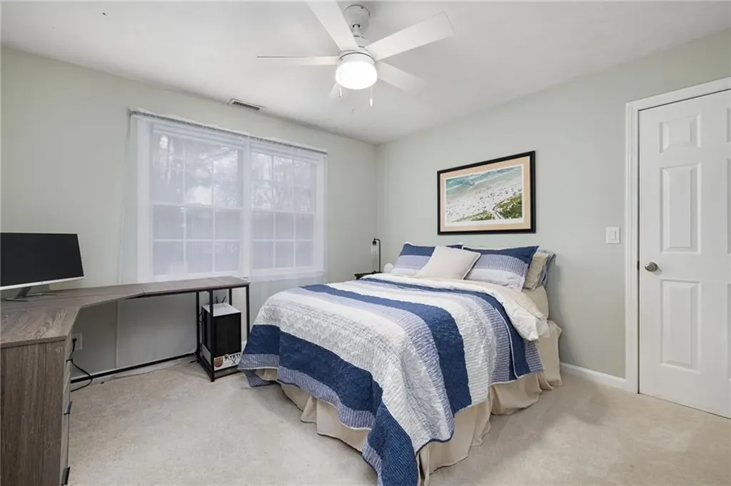 33 Old Meadow Lane Cumberland RI 02864