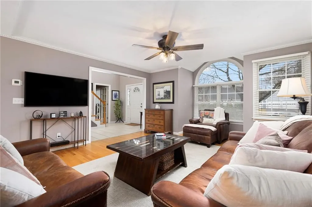 33 Old Meadow Lane Cumberland RI 02864