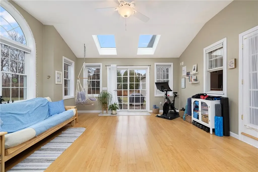 33 Old Meadow Lane Cumberland RI 02864