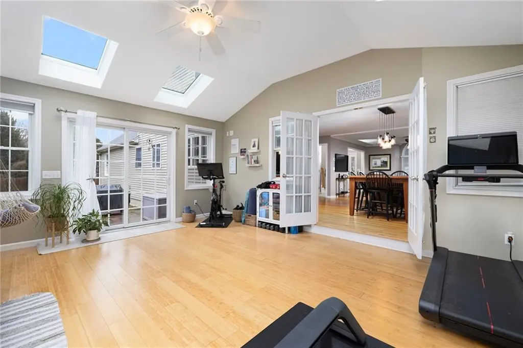 33 Old Meadow Lane Cumberland RI 02864