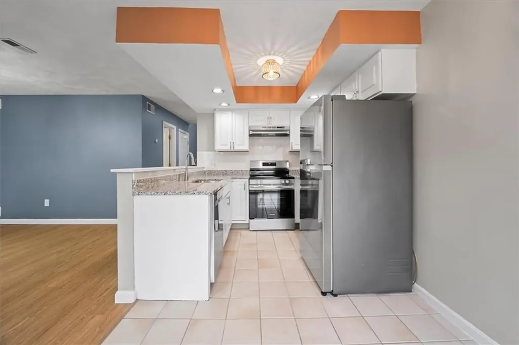 75 Valley Green Court North Providence RI 02904