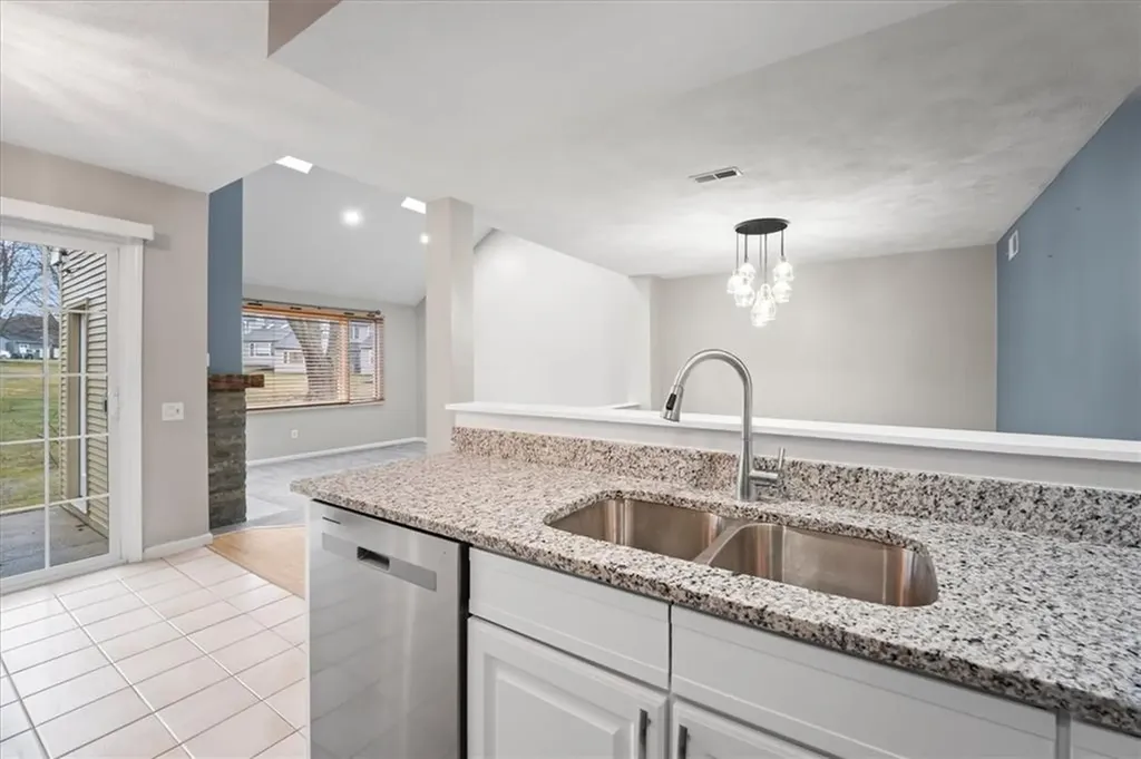 75 Valley Green Court North Providence RI 02904