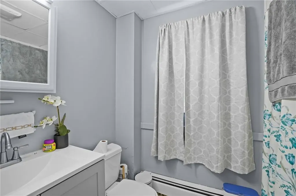 54 Jefferson Avenue Pawtucket RI 02860