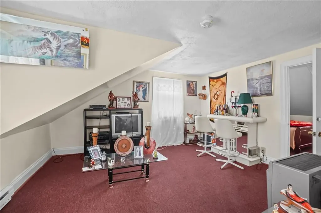 54 Jefferson Avenue Pawtucket RI 02860