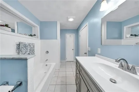 1244 Douglas Avenue North Providence RI 02904