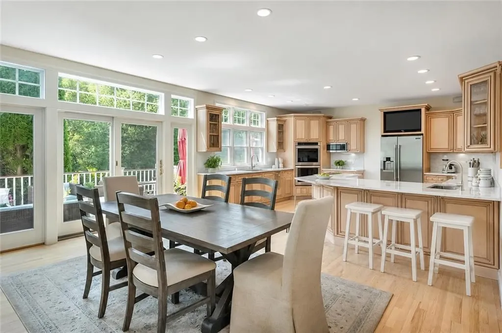 180 Cottontail Drive Portsmouth RI 02871
