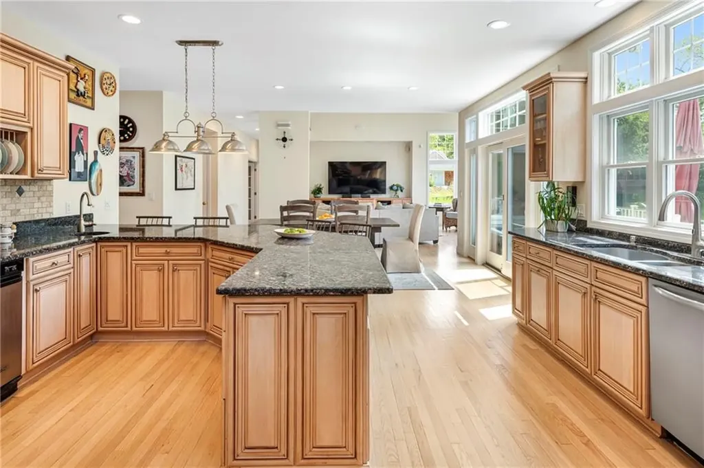180 Cottontail Drive Portsmouth RI 02871