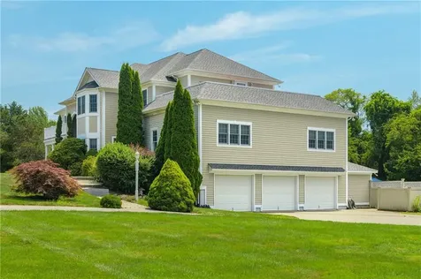 180 Cottontail Drive Portsmouth RI 02871