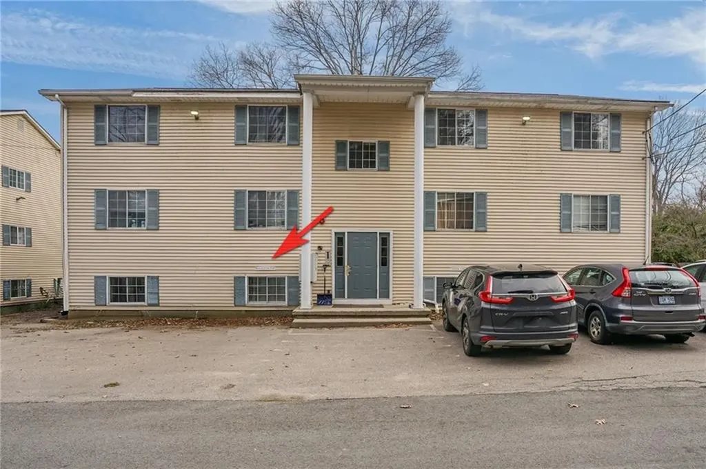 22 Oak Street North Providence RI 02911