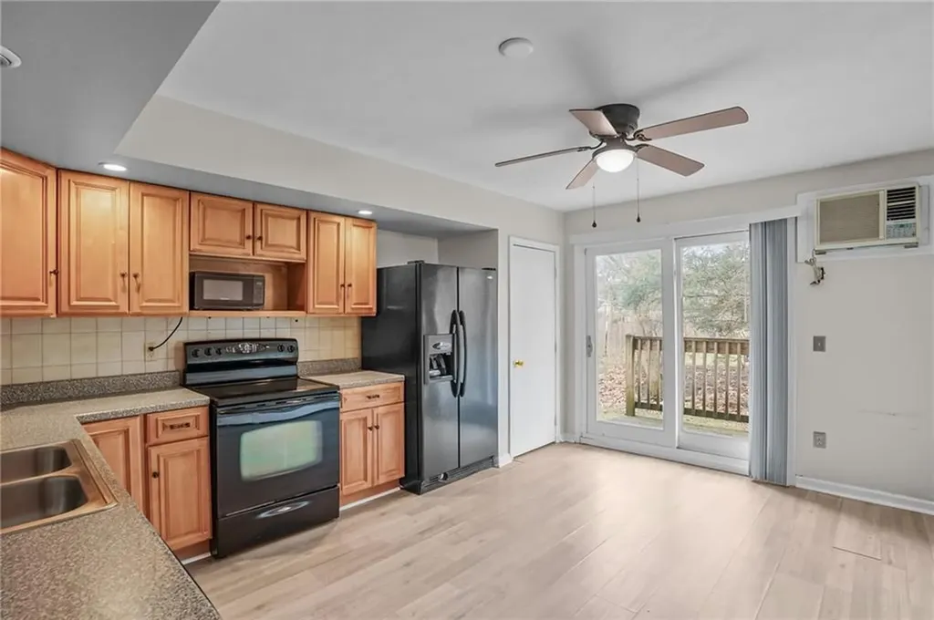 22 Oak Street North Providence RI 02911