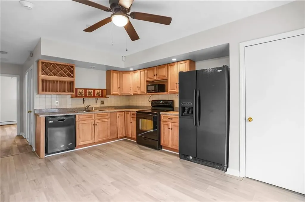 22 Oak Street North Providence RI 02911