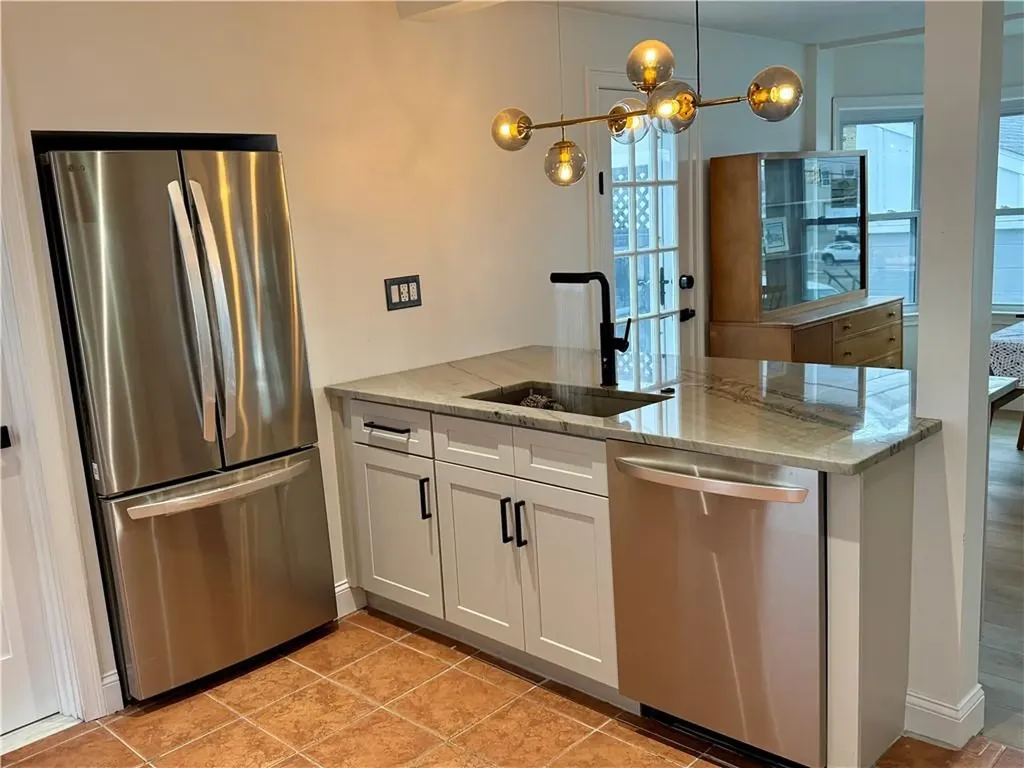 571 Winter Street Woonsocket RI 02895