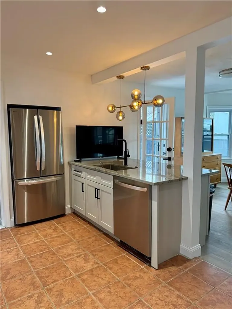 571 Winter Street Woonsocket RI 02895