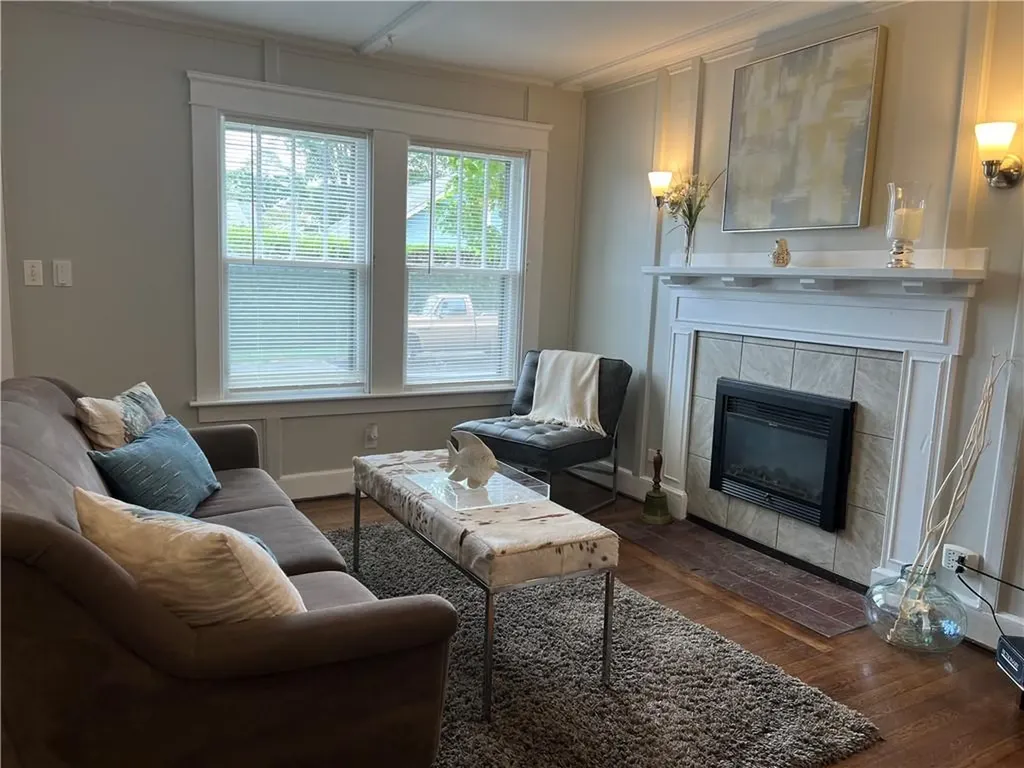 9 Rockland Street Narragansett RI 02882