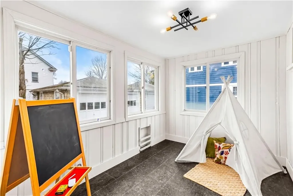 11 Nelson Street Providence RI 02908