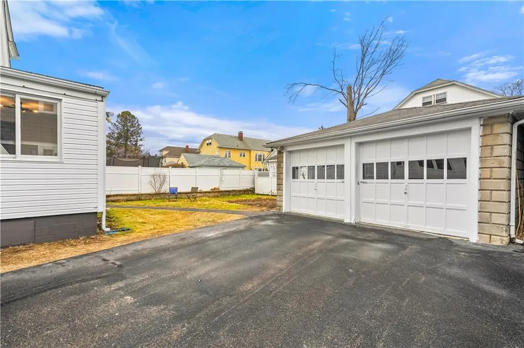 11 Nelson Street Providence RI 02908