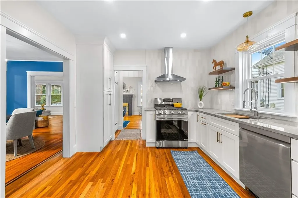 11 Nelson Street Providence RI 02908