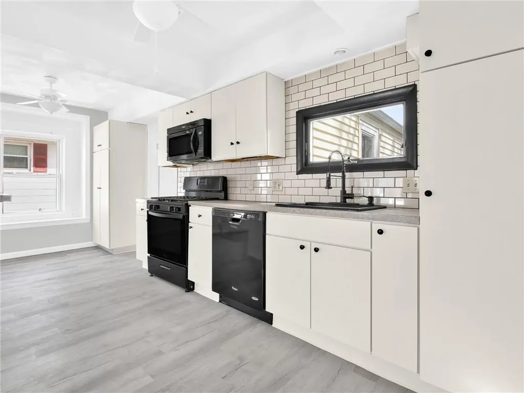 28 Fulton Street Warwick RI 02889
