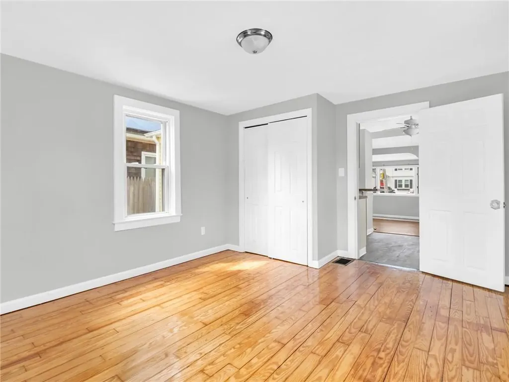 28 Fulton Street Warwick RI 02889