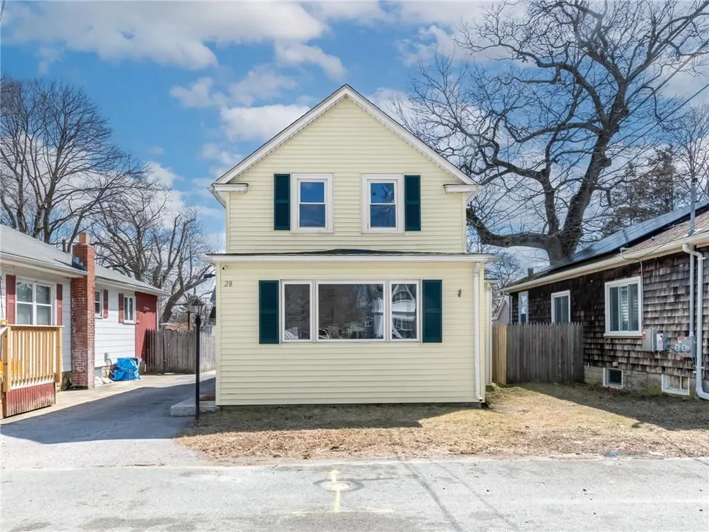 28 Fulton Street Warwick RI 02889