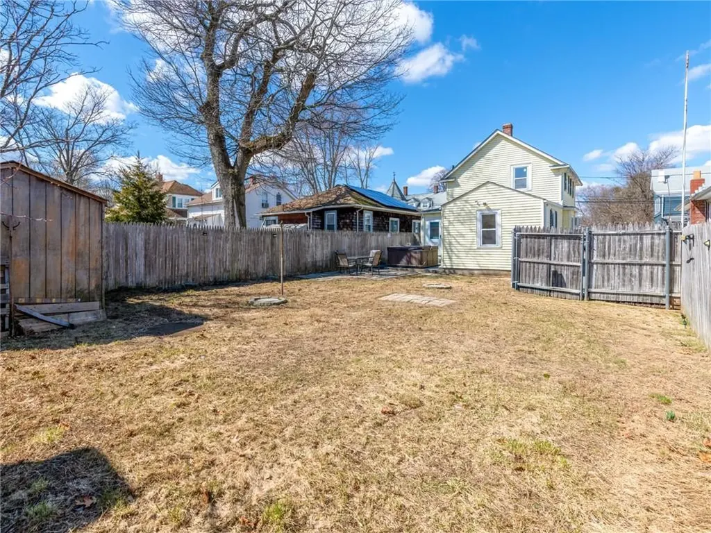 28 Fulton Street Warwick RI 02889