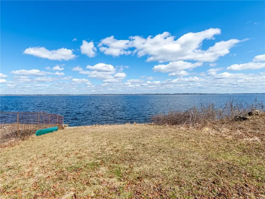 28 Fulton Street Warwick RI 02889