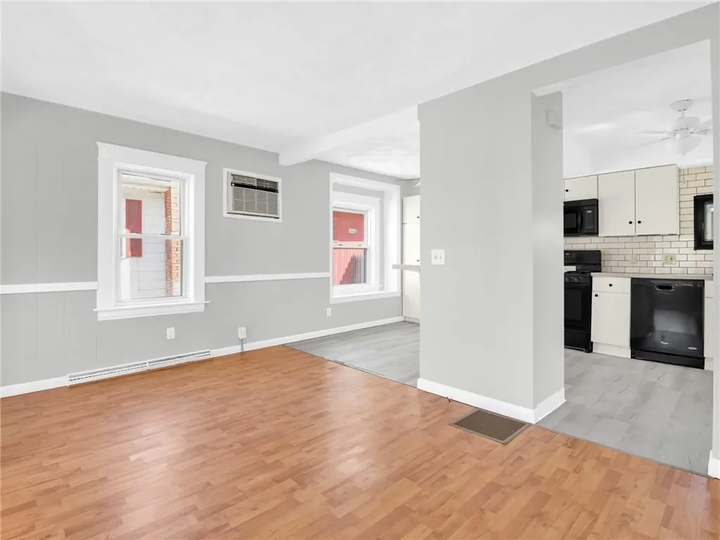 28 Fulton Street Warwick RI 02889