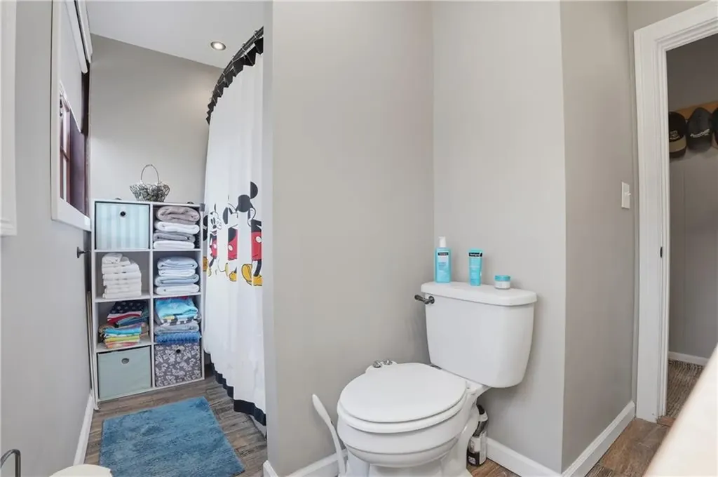 236 Becker Avenue East Providence RI 02915