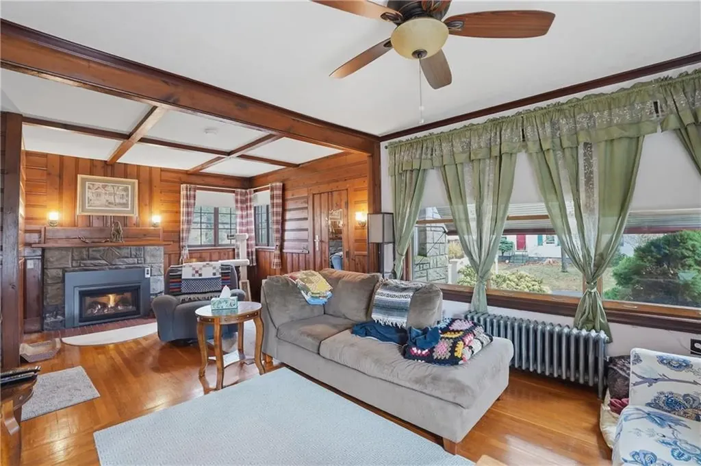 236 Becker Avenue East Providence RI 02915