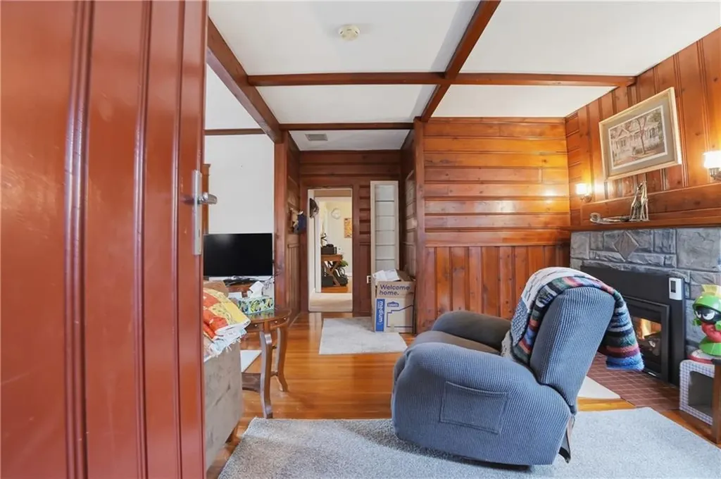 236 Becker Avenue East Providence RI 02915