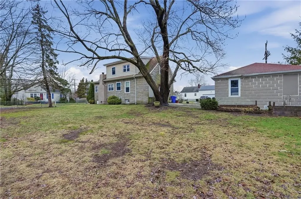 236 Becker Avenue East Providence RI 02915