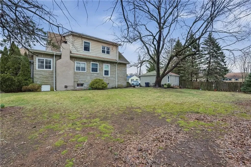 236 Becker Avenue East Providence RI 02915