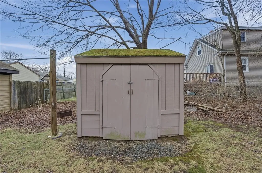 236 Becker Avenue East Providence RI 02915