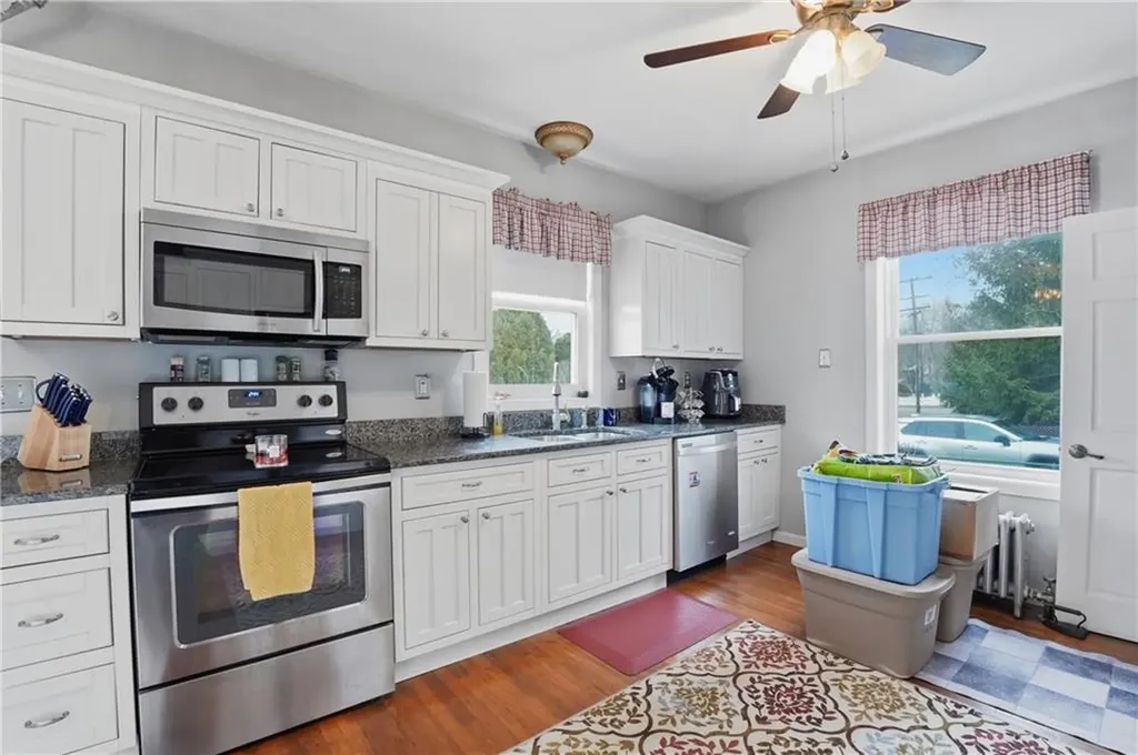 236 Becker Avenue East Providence RI 02915
