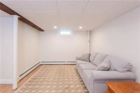 5 Sherri Lane Middletown RI 02842