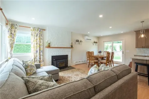 5 Sherri Lane Middletown RI 02842