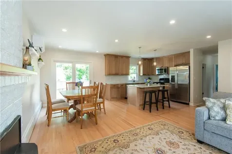 5 Sherri Lane Middletown RI 02842