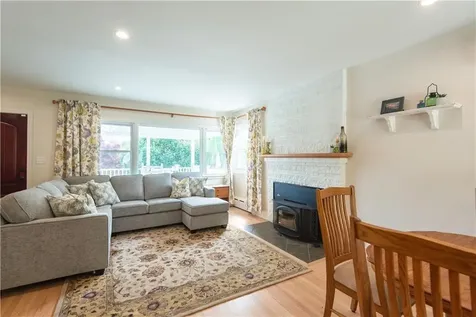5 Sherri Lane Middletown RI 02842
